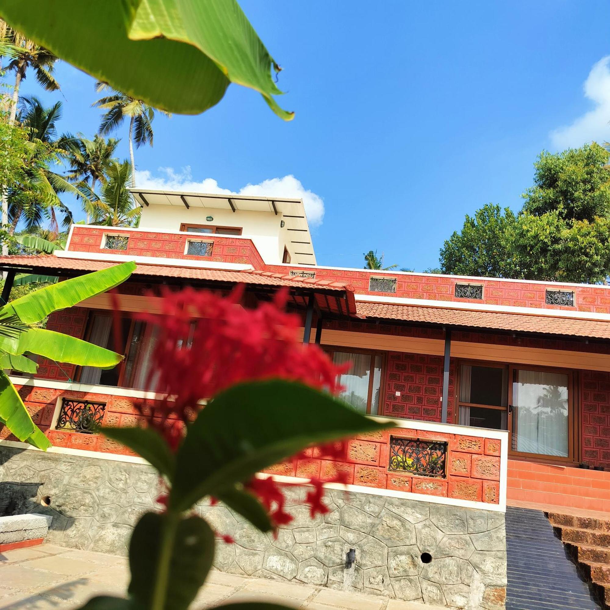 The Ixora - A Boutique Homestay فاركَالا المظهر الخارجي الصورة