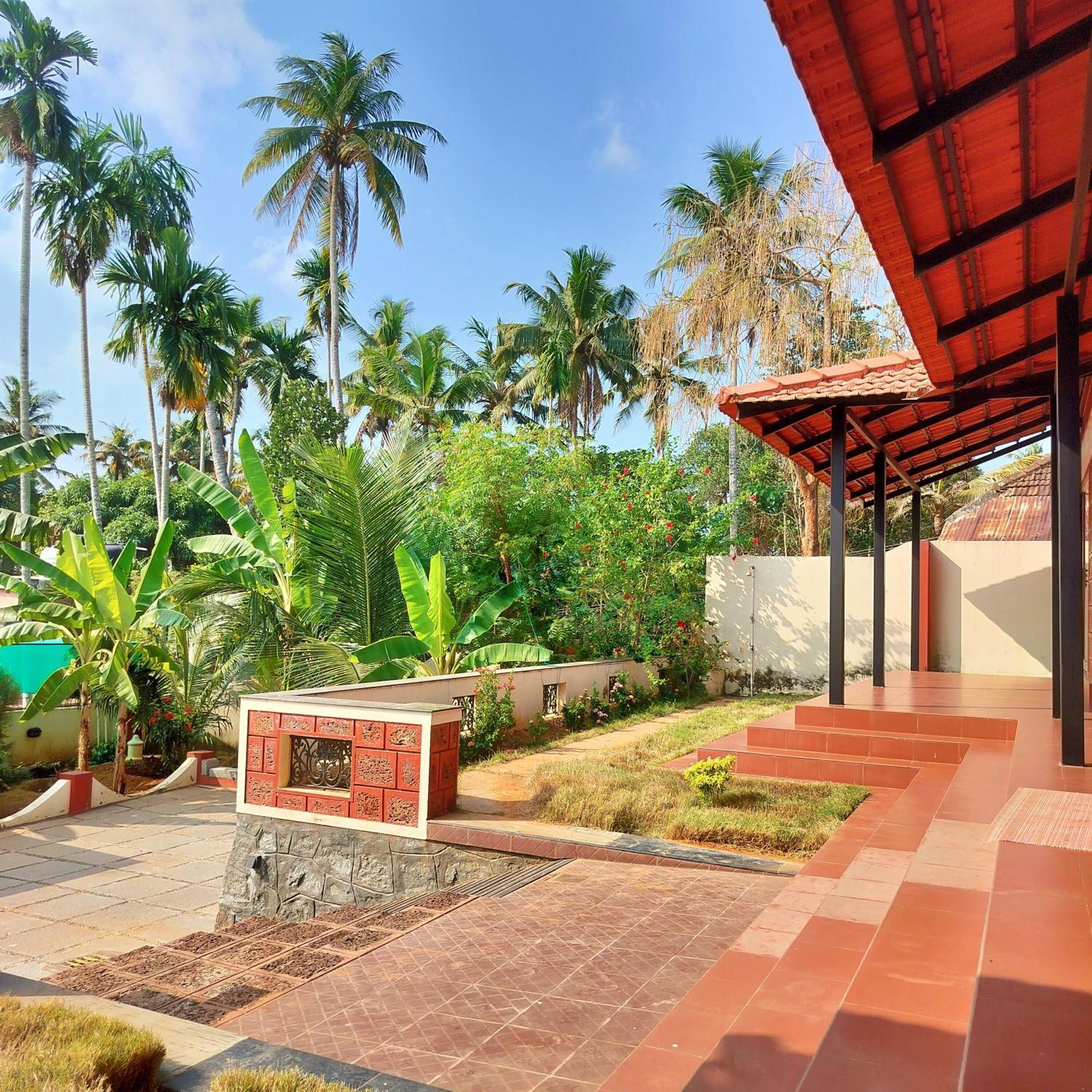 The Ixora - A Boutique Homestay فاركَالا المظهر الخارجي الصورة